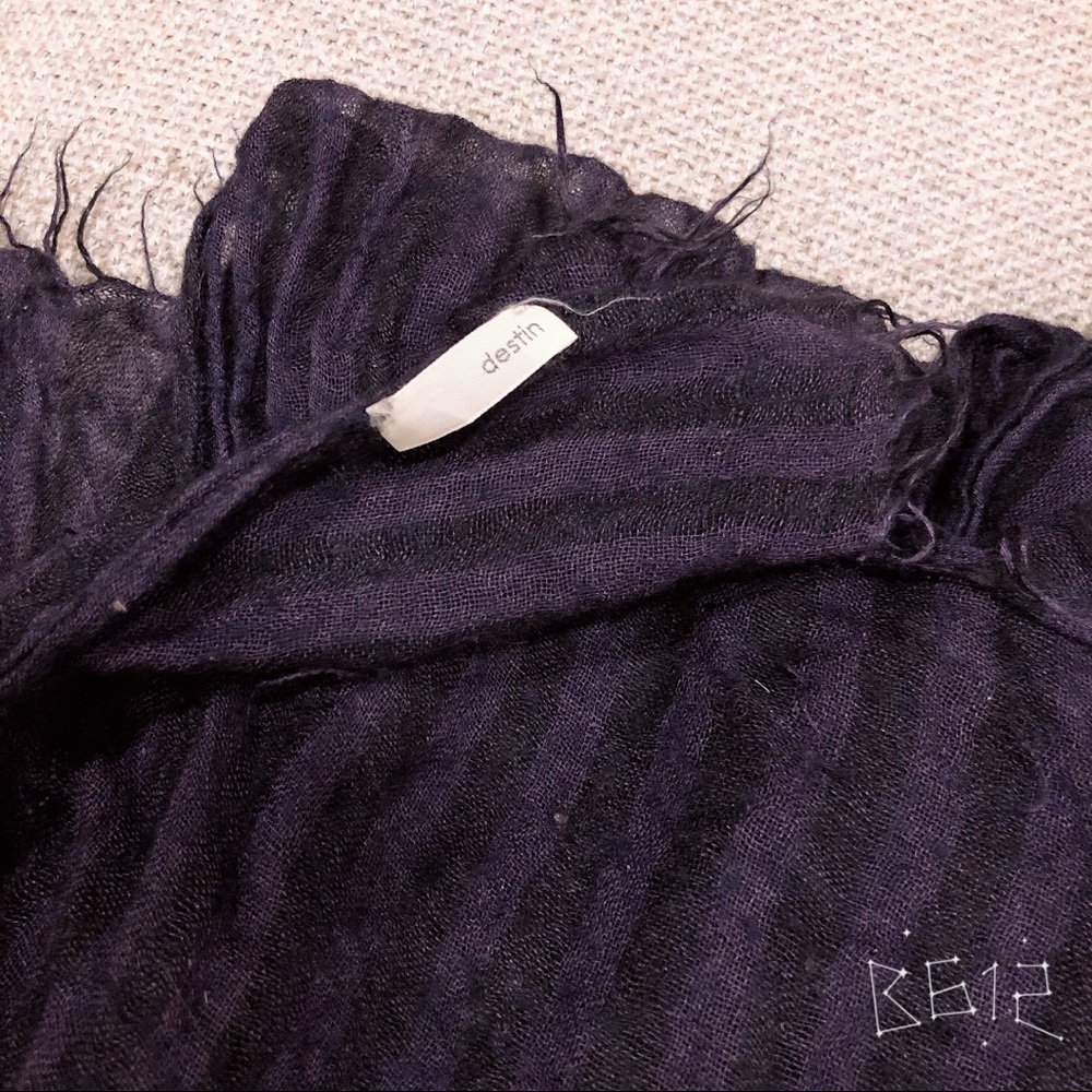 Paris Fashion brand Destin scarf